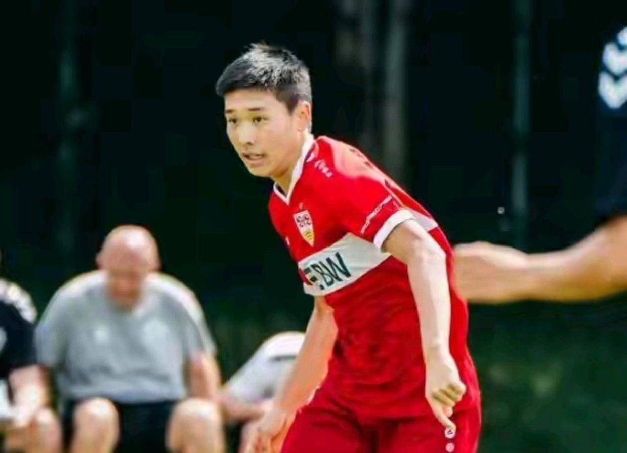 德国U, 组对他寄予, 的联赛中获 德国U, 组对他寄予, 的联赛中获