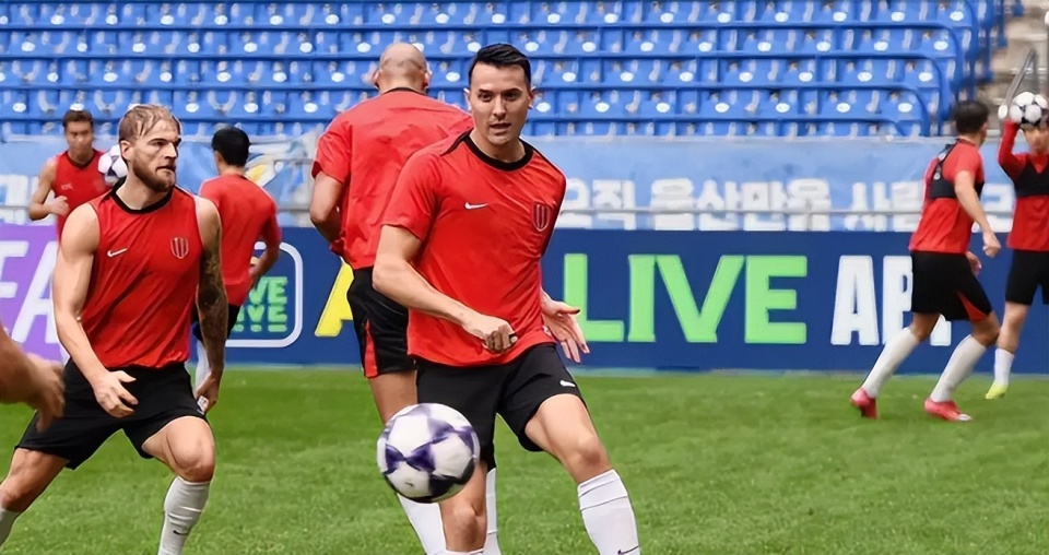 成都蓉城还, 座继续镇守, 依旧会是中 成都蓉城还, 座继续镇守, 依旧会是中